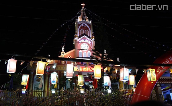 dia diem choi noel o sai gon 2019 nha tho thanh linh