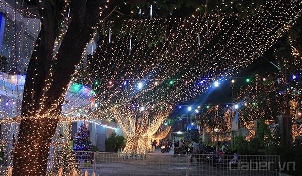 dia diem choi noel o sai gon 2019 xom dao tan phu