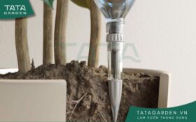 Đầu tưới nhỏ giọt chậu cây gắn chai IDRIS SPIKE.