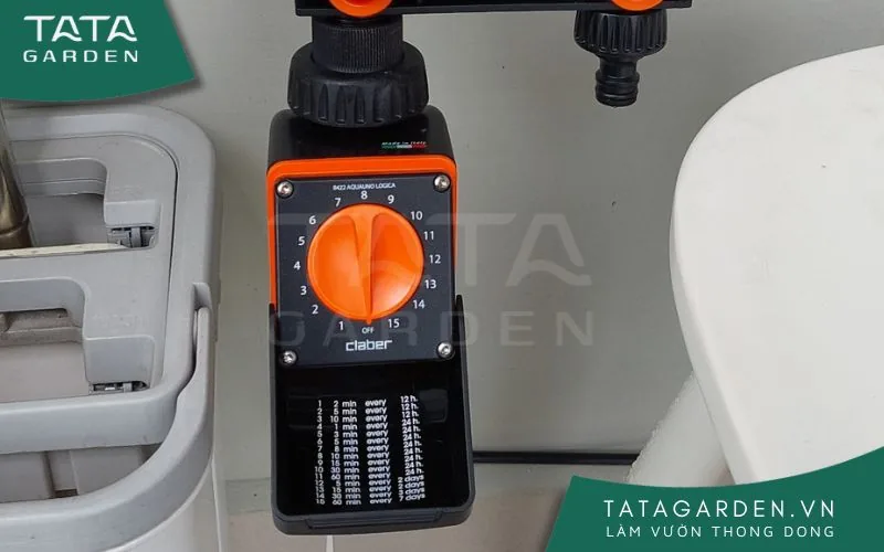 Hẹn giờ có sẵn 15 chương trình tưới cây