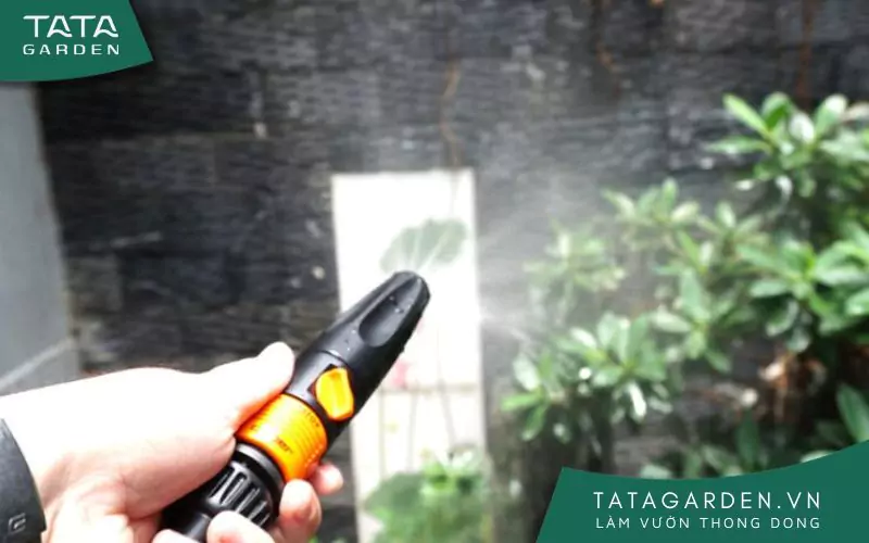 Vòi xịt nước tưới cây 8536