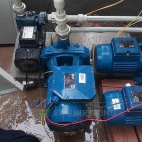Trường hợp nào cần dùng máy bơm tưới cây khi lấy nước từ bồn chứa?