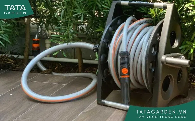 Một bộ vòi tưới cầm tay hiện đại