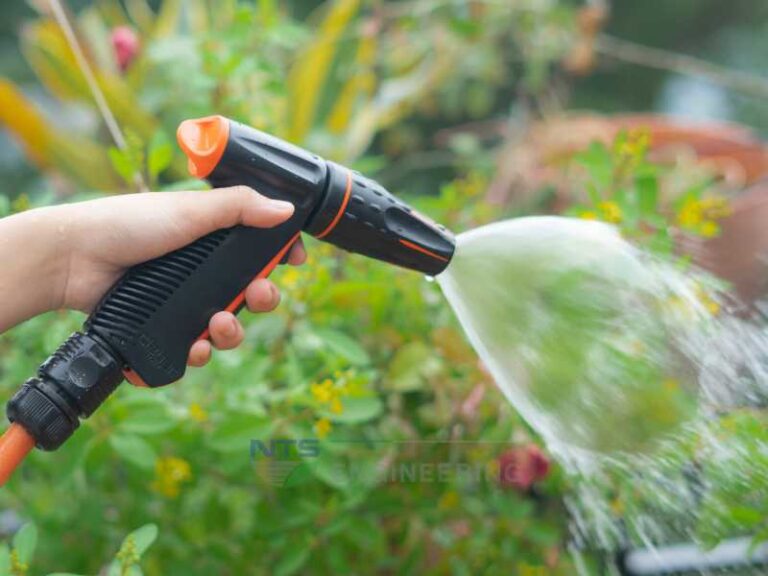 Hướng dẫn cách tưới nước cho cây trồng phát triển tốt nhất