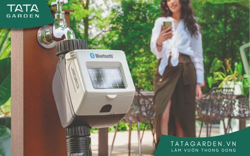 Hẹn giờ tưới năng lượng mặt trời được điều khiển thông qua app TEMPO MYAQUASOLAR và Bluetooth