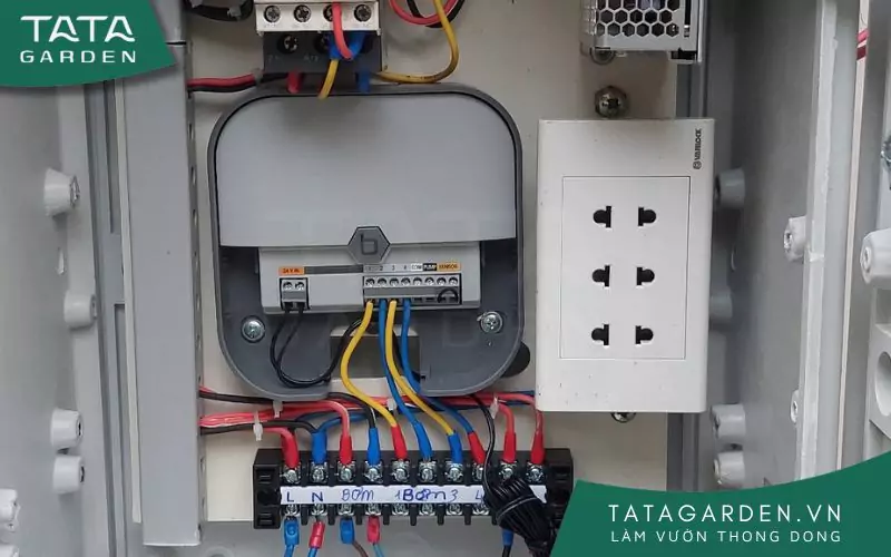 tu-dien-dieu-khien-he-thong-tuoi