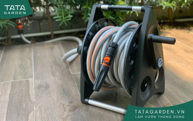 Cuộn vòi tưới cây Kiros Kit 8945