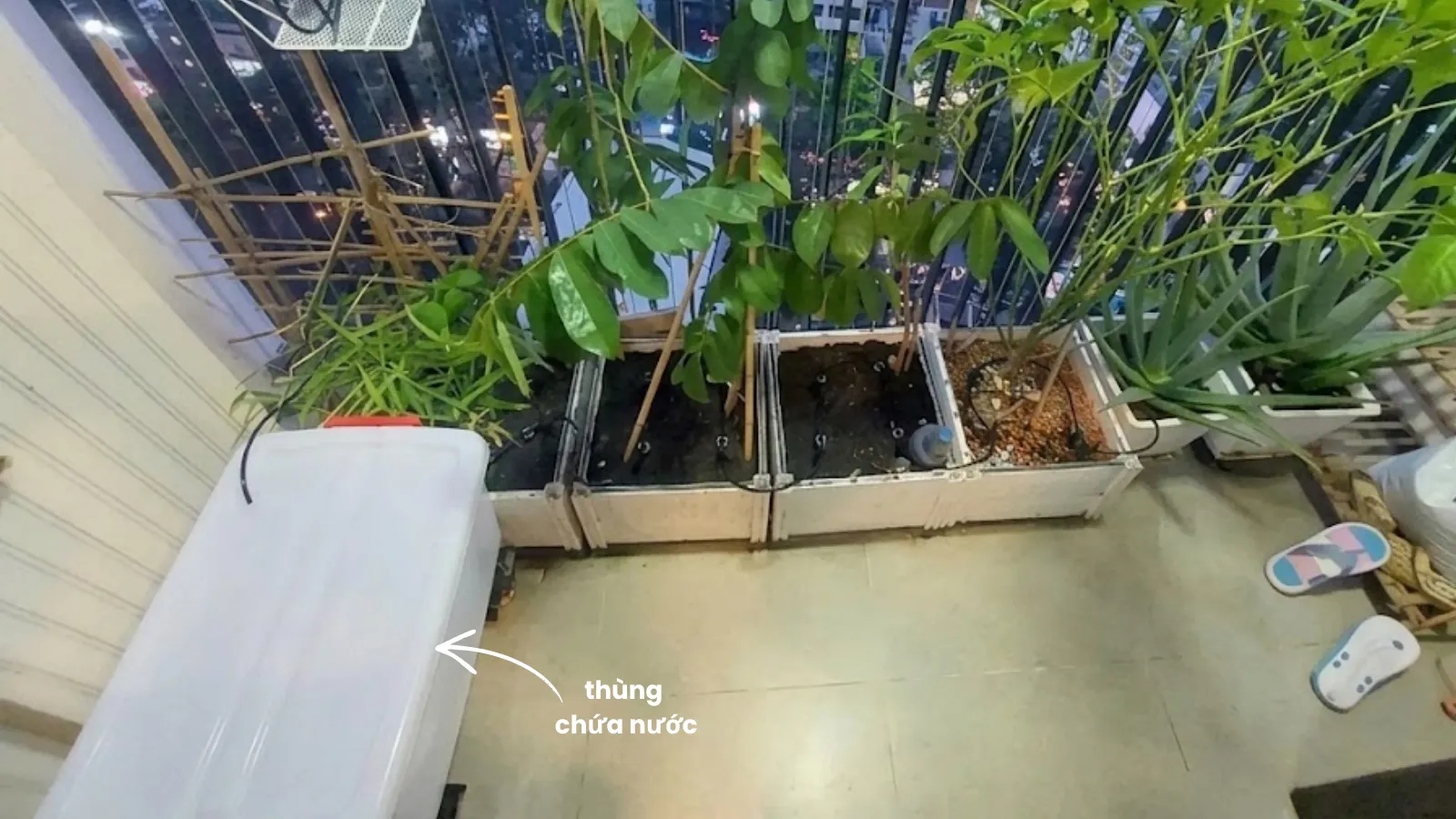 Dùng bơm từ thùng chứa