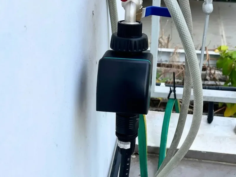 Lắp đặt hệ thống tưới tự động cho chậu cây vườn tường đứng tại Bình Chánh – Hồ Chí Minh