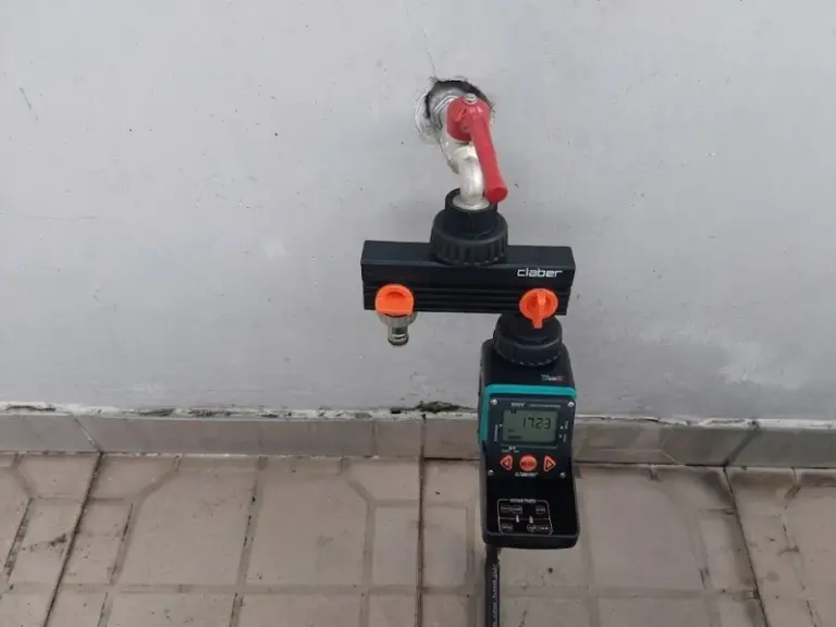 Thi công hệ thống tưới cây tự động nhỏ giọt cho vườn rau sân thượng tại quận Bình Tân