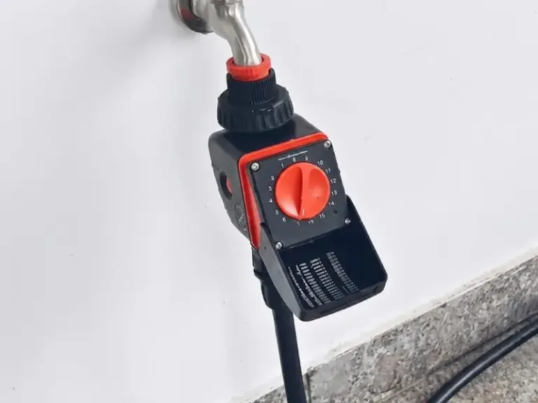 Lắp đặt hệ thống tưới cây tự động cho ban công tại Phú Nhuận, TP. HCM